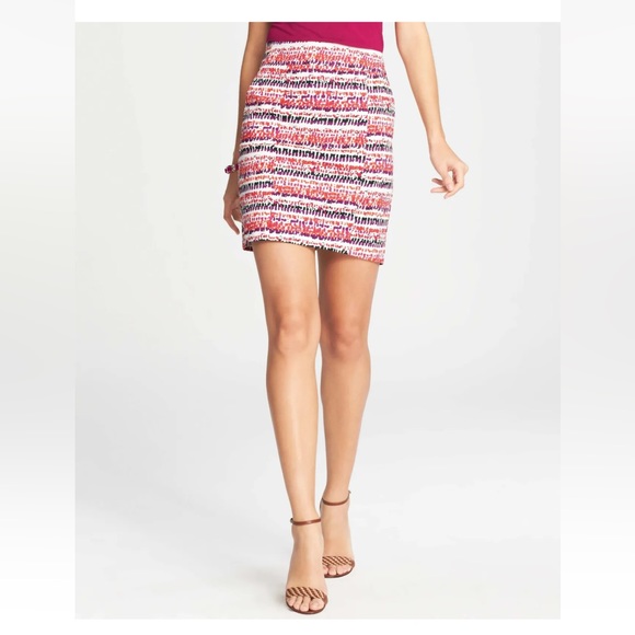 Ann Taylor Dresses & Skirts - Ann Taylor Madison Skirt size 4‎ Petite Aztec mini office casual